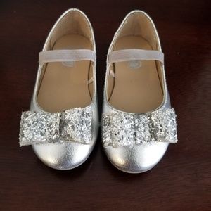 Children's Place Silver Glitter Mary Jane Shoes